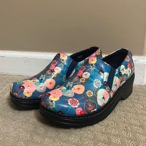 Klogs Naples Nursing Shoes - Size 8.5
